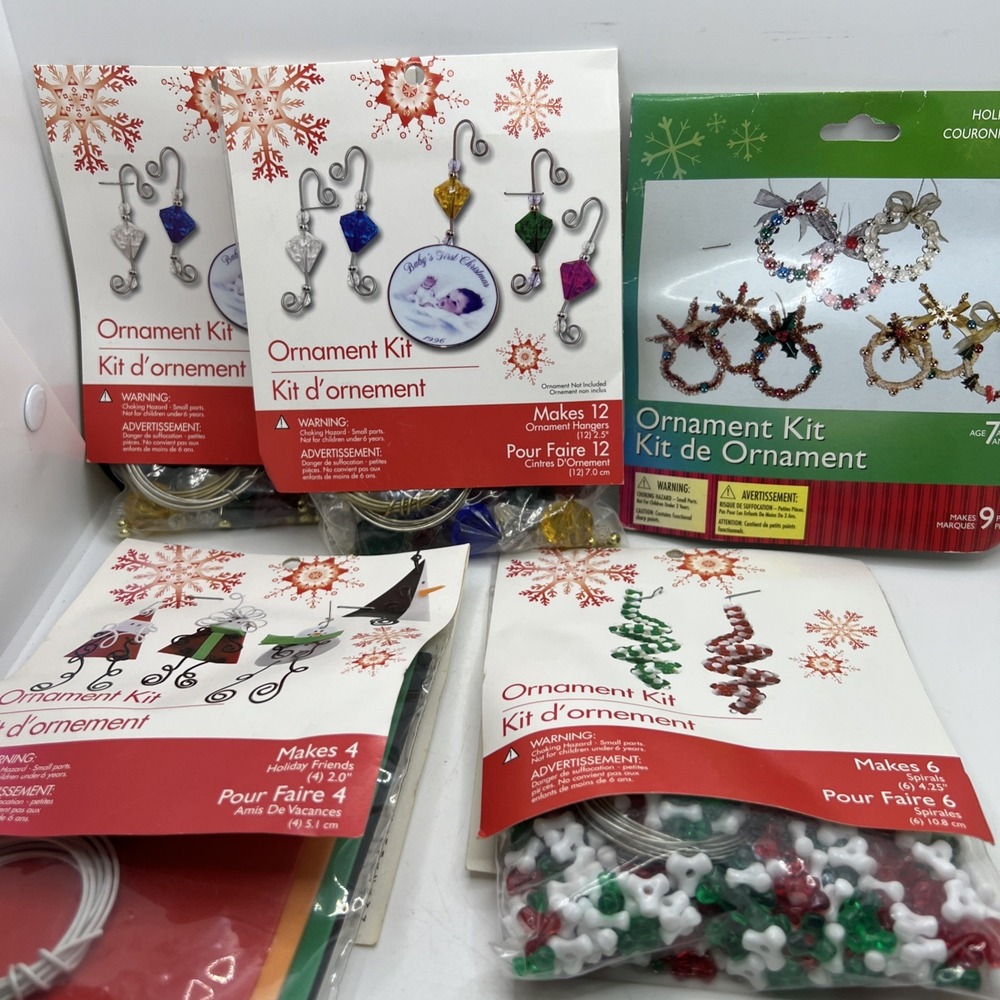 5 Christmas Ornament Kits Santa's, Wreaths,‎ Candy Canes, Ornament Hooks